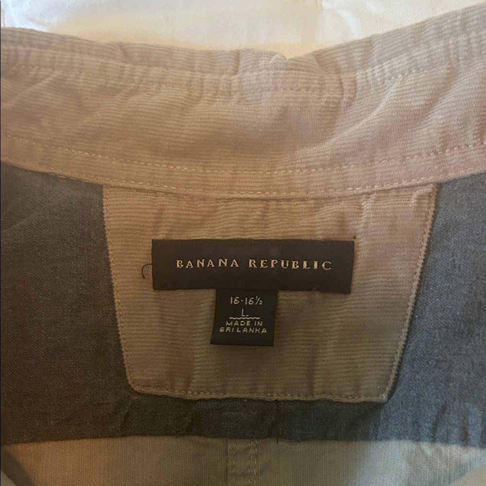 Banana Republic Men's Casual Button Down Shirt - brown corduroy. - Picture 4 of 6